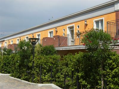 фото отеля Residence Gardazzurro Padenghe sul Garda