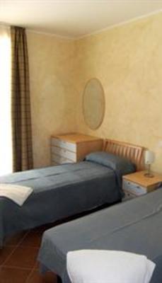 фото отеля Residence Gardazzurro Padenghe sul Garda
