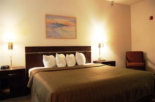 фото отеля Days Inn and Suites Omaha