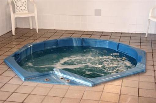 фото отеля Days Inn and Suites Omaha