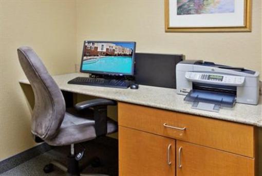 фото отеля Candlewood Suites Macon