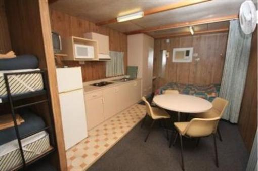 фото отеля Macdonnell Range Holiday Park
