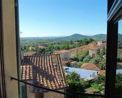 фото отеля Casa Vacanze Il Chiostro Apartments Suvereto