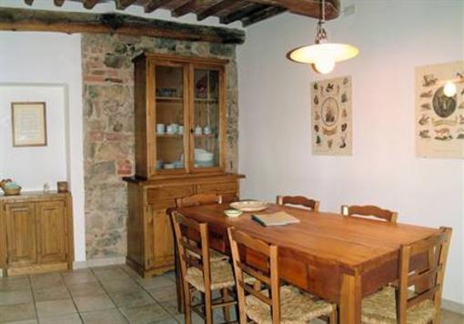 фото отеля Casa Vacanze Il Chiostro Apartments Suvereto