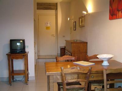 фото отеля Casa Vacanze Il Chiostro Apartments Suvereto
