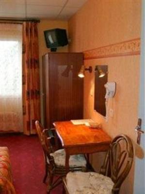 фото отеля Hotel Le Chatelet Saint-Paul-de-Fenouillet