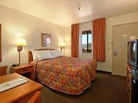 Days Inn Encinitas Moonlight Beach near Legoland