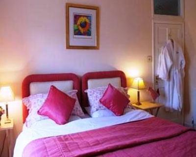 фото отеля The Riding Farm Cottages Gateshead