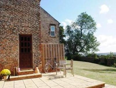 фото отеля The Riding Farm Cottages Gateshead