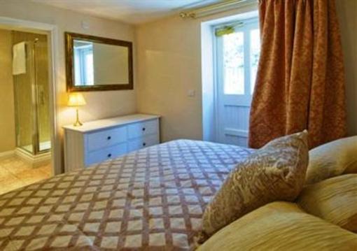 фото отеля The Riding Farm Cottages Gateshead