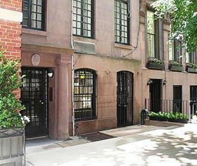 фото отеля Direct Loft Apartments at 120 East 73rd Street New York City