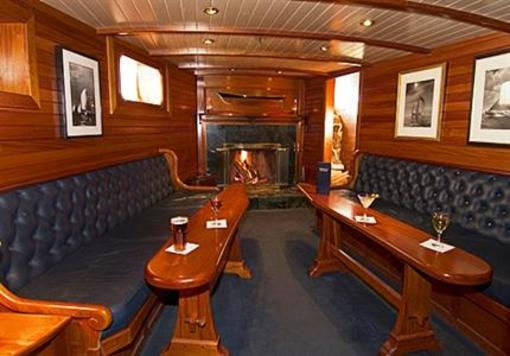 фото отеля York Harbor Inn