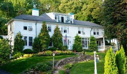 фото отеля York Harbor Inn