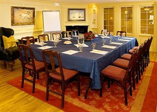 фото отеля York Harbor Inn
