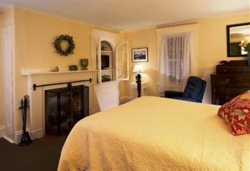 фото отеля York Harbor Inn