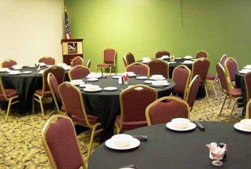 фото отеля Quality Inn And Suites Tallahassee