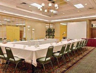 фото отеля Ramada Conference Center Mandarin