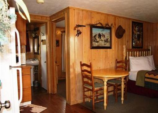 фото отеля Moose Creek Inn West Yellowstone