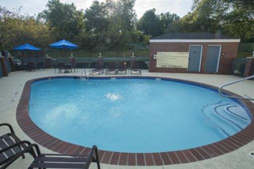 фото отеля Best Western Plus Lake Lanier Gainesville Hotel & Suites