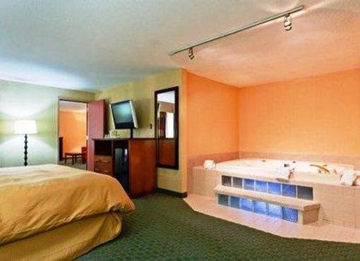фото отеля Clarion Hotel and Conference Center Greeley