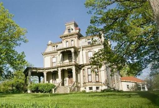 фото отеля Garth Woodside Mansion Estate