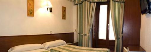 фото отеля Hostal Aliste