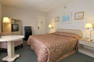 фото отеля Travelodge Santa Monica