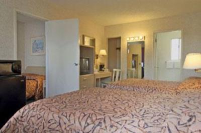 фото отеля Travelodge Santa Monica