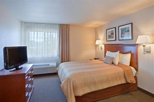 фото отеля Candlewood Suites Lakewood