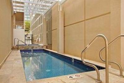 фото отеля Ohana Waikiki Malia