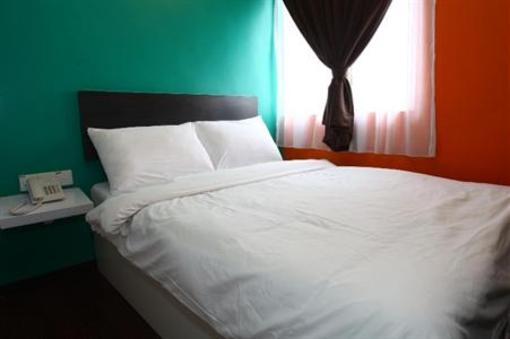 фото отеля My Home Hotel-Taman Connaught