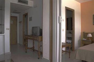 фото отеля Aparthotel La Mirage