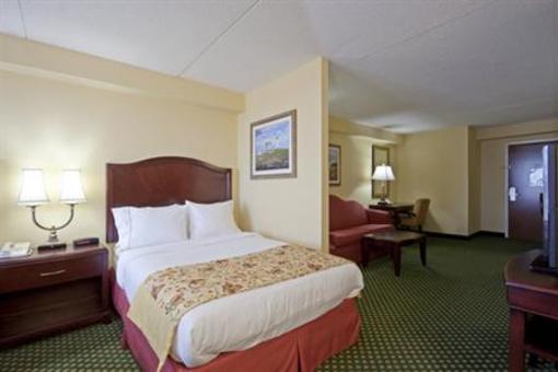фото отеля Holiday Inn Express Hotel & Suites South Portland