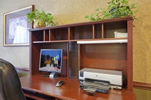 фото отеля Holiday Inn Express Hotel & Suites South Portland
