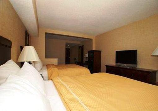 фото отеля Comfort Suites Lake George