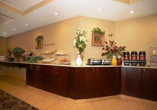 фото отеля Comfort Suites Lake George