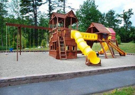 фото отеля Comfort Suites Lake George