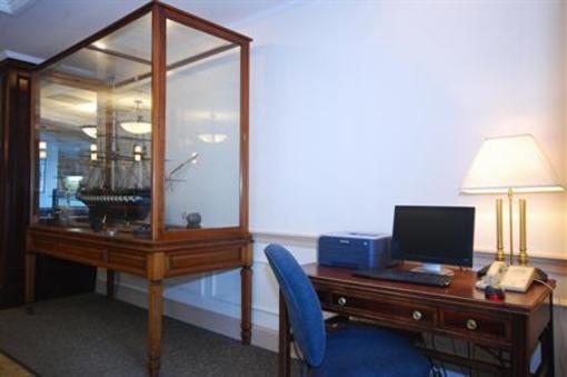 фото отеля BEST WESTERN Adams Inn
