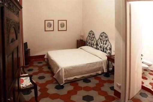 фото отеля Bellezza Suites Luxury Rooms
