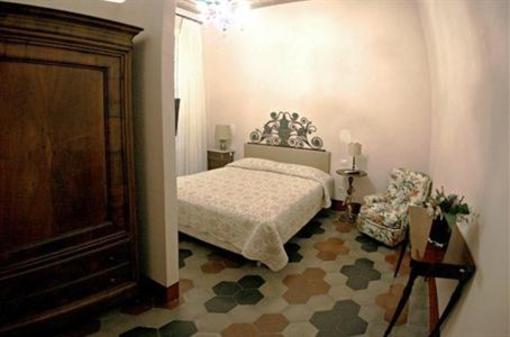 фото отеля Bellezza Suites Luxury Rooms