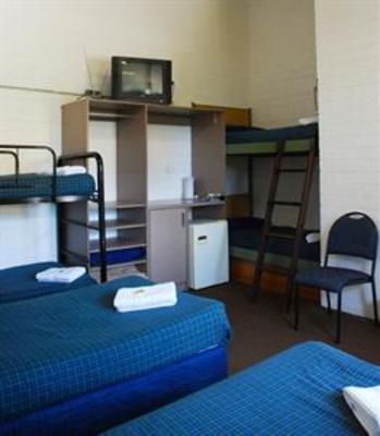 фото отеля Greenleigh Central Canberra Motel