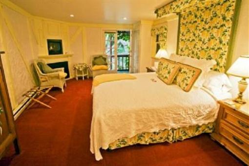 фото отеля Babbling Brook Inn
