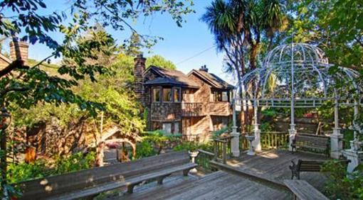 фото отеля Babbling Brook Inn