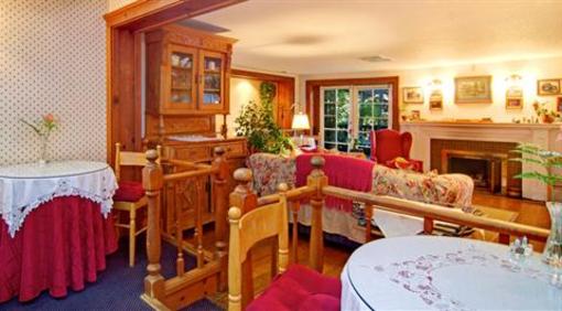 фото отеля Babbling Brook Inn