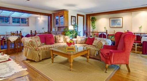фото отеля Babbling Brook Inn