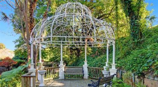 фото отеля Babbling Brook Inn