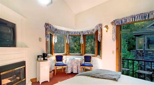 фото отеля Babbling Brook Inn