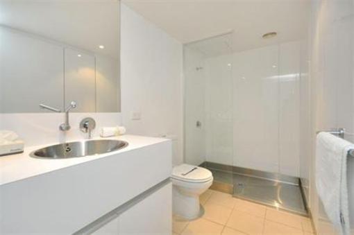 фото отеля Miro Apartments Brisbane