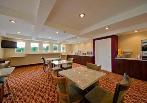 фото отеля Quality Inn Tampa