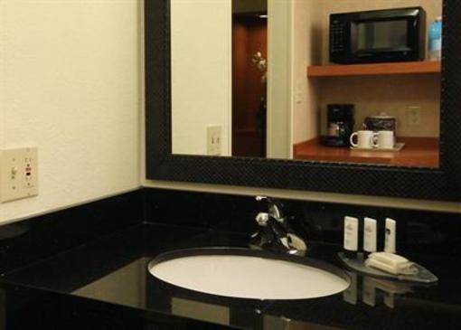 фото отеля Fairfield Inn Dallas Market Center